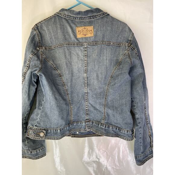 CAbi Denim Jean Jacket Womens Size XL Blue Button Pockets #511 EUC - Picture 2 of 9
